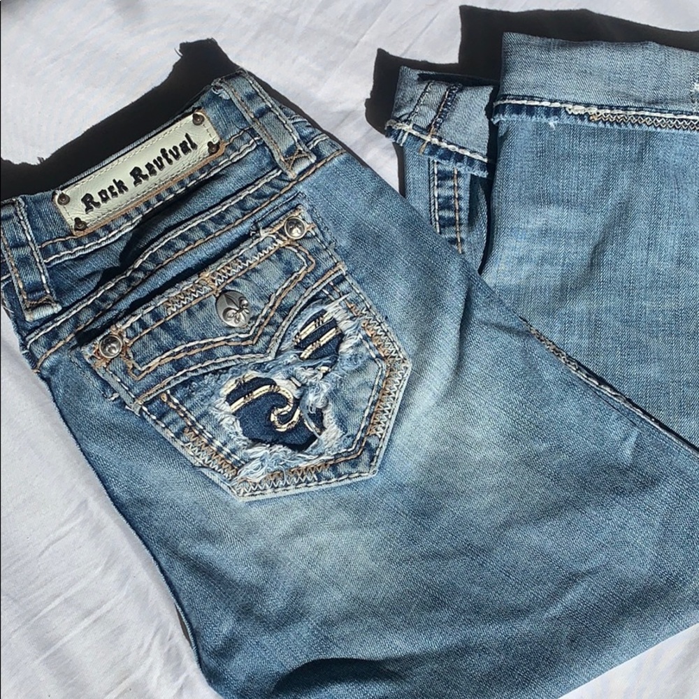 Distressed Rock Revival Capris